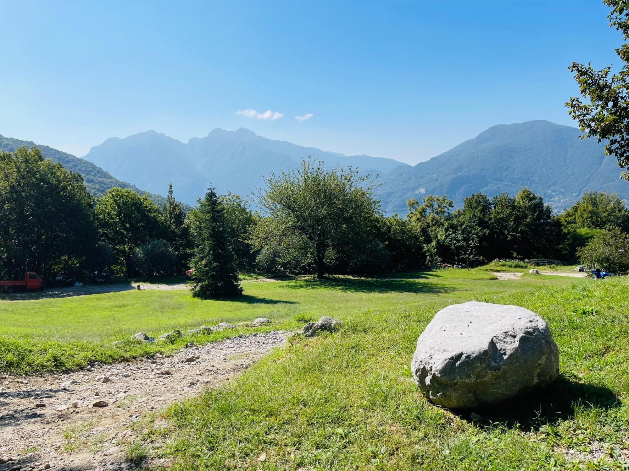 Agriturismo La Selvaggia Манделло-дель-Ларио Экстерьер фото